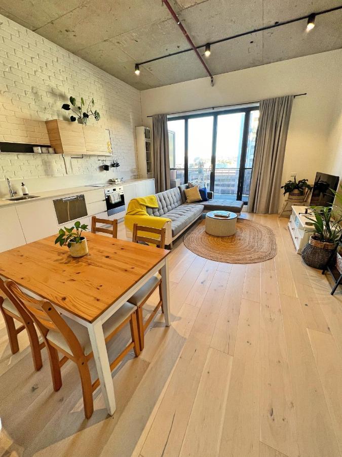 Industrial Yet Modern, 1Bd 1Bth Apt - Woden Phillip Exterior photo