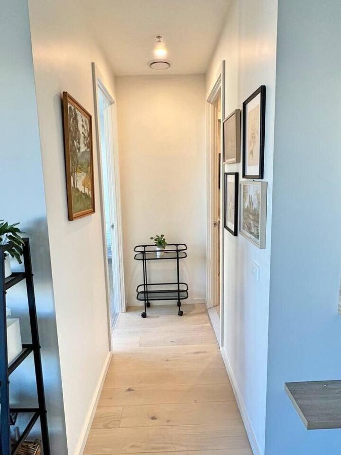 Industrial Yet Modern, 1Bd 1Bth Apt - Woden Phillip Exterior photo