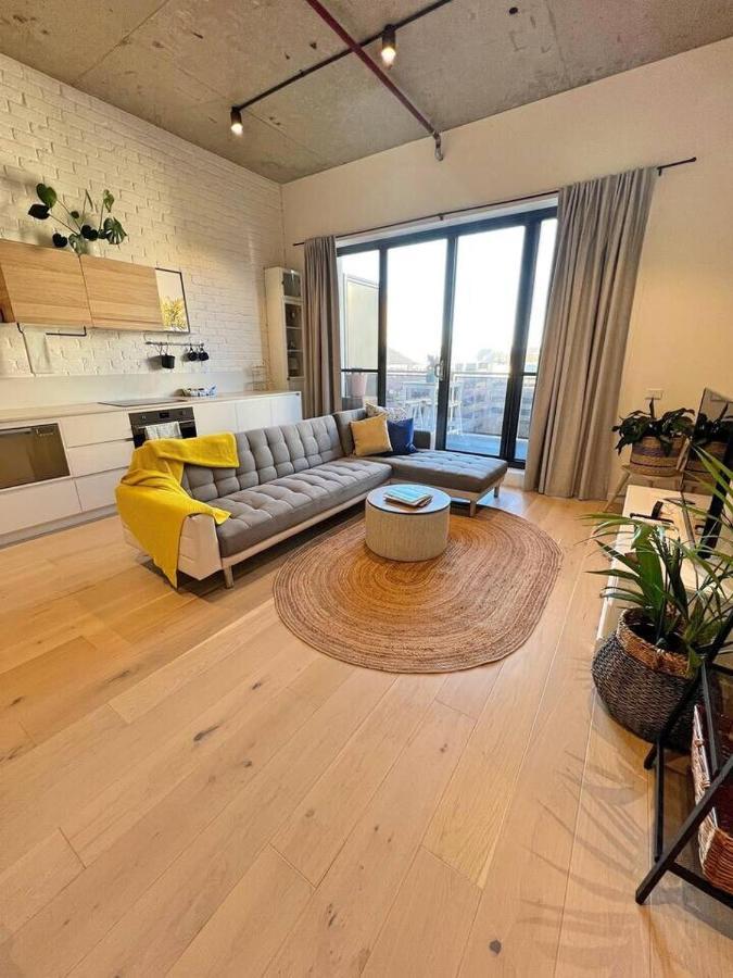 Industrial Yet Modern, 1Bd 1Bth Apt - Woden Phillip Exterior photo