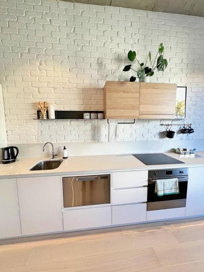 Industrial Yet Modern, 1Bd 1Bth Apt - Woden Phillip Exterior photo