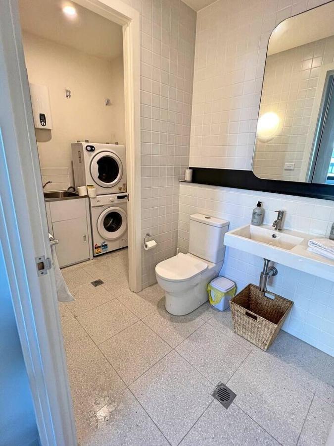 Industrial Yet Modern, 1Bd 1Bth Apt - Woden Phillip Exterior photo